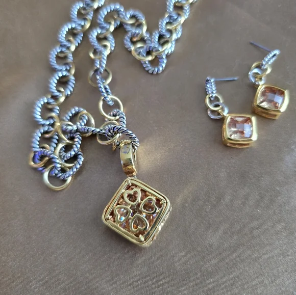 Premier Designs Gold and Silver Classic Necklace - Picture 3 of 4